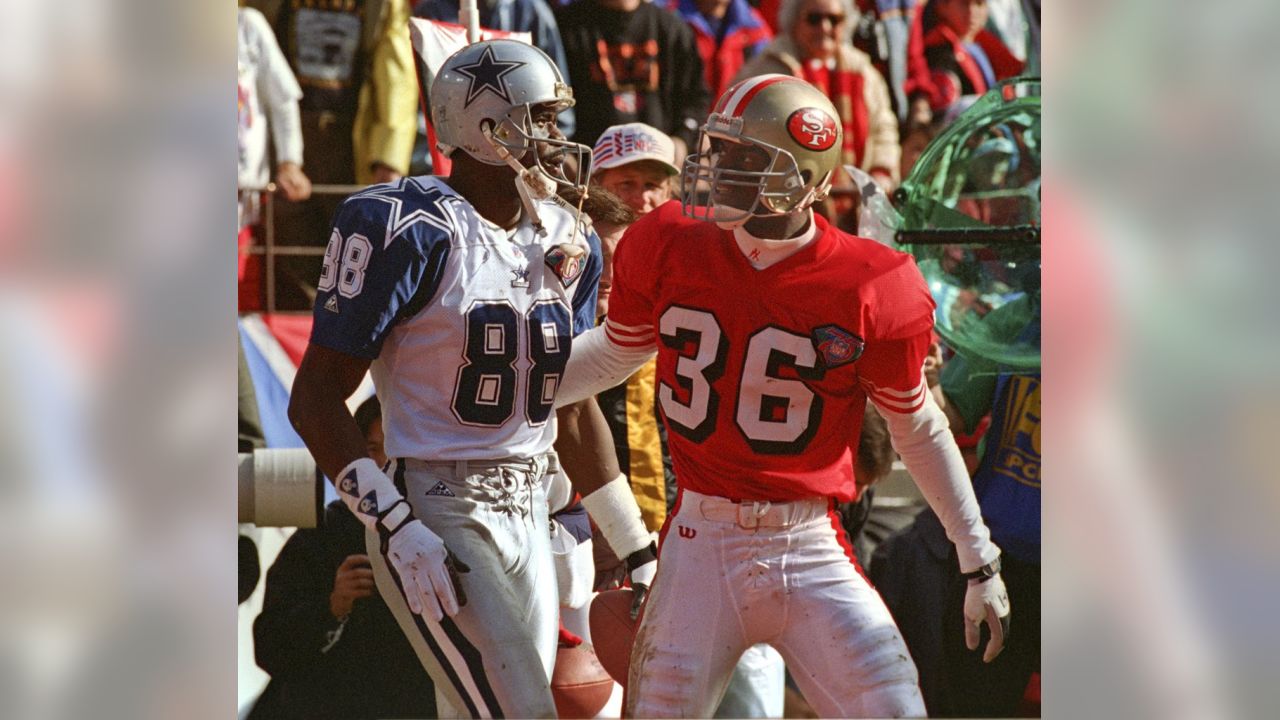 49ERS HANKS/C/03JAN98/SP/MAC 49ers v. Packers. 49er 36- Merton Hanks  celebrates the victory. bY Michael Macor/The Chronicle (MICHAEL MACOR/San  Francisco Chronicle via AP Stock Photo - Alamy