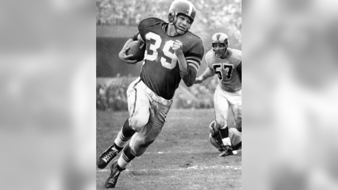 Hugh McElhenny, Hall of Fame halfback with 49ers, dies at 93