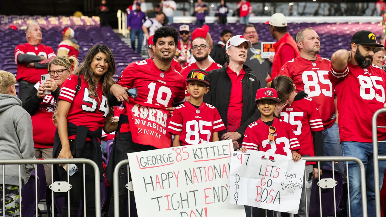 49ers Faithful Cheer on the Team at U.S. Bank Stadium 📣