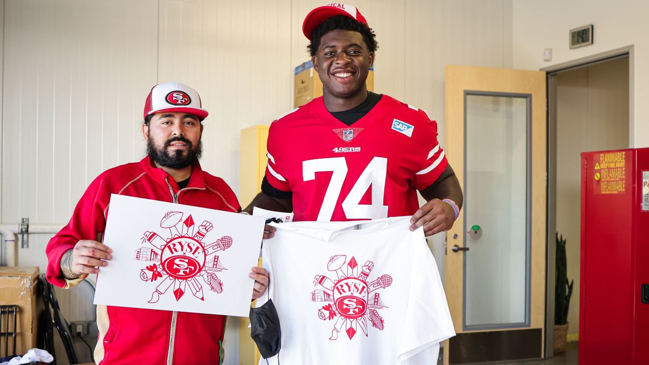 Daily Sports Smile: San Francisco 49ers surprise community members