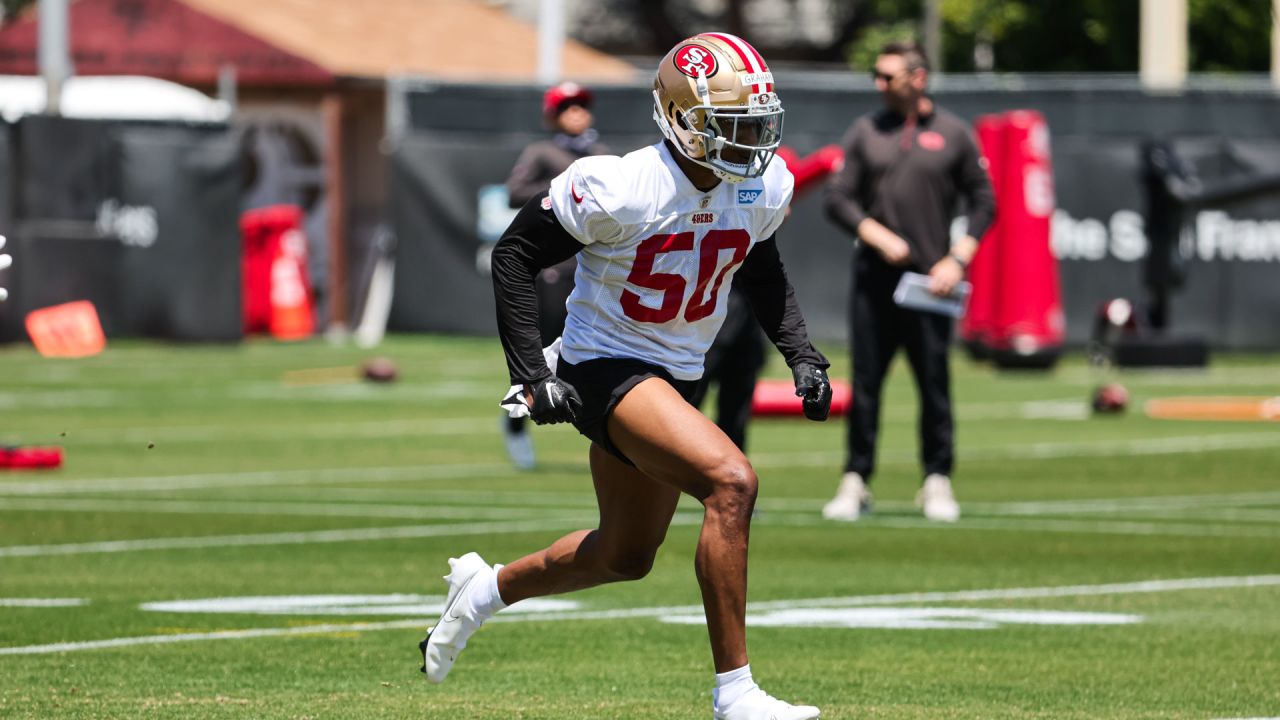 San Francisco 49ers tight end Brayden Willis #9 plays during a pre