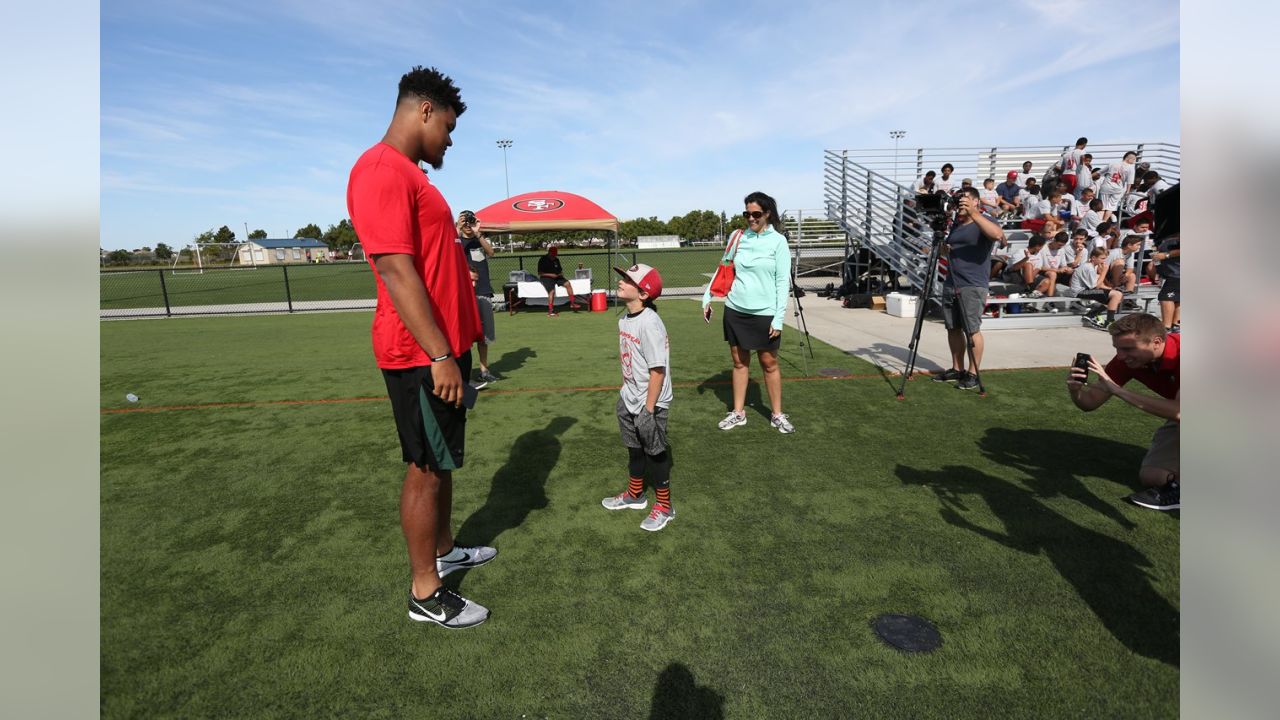 49ers DL Arik Armstead Hosts Free Football Camp