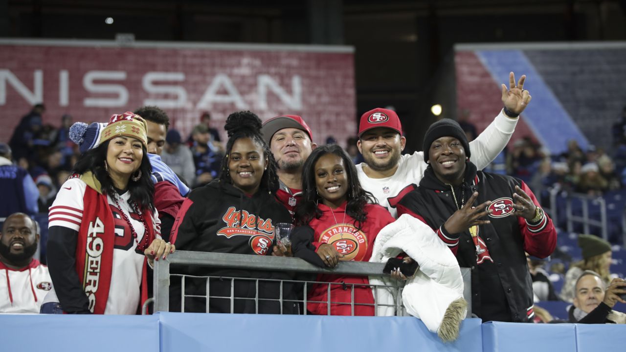 Traveling Faithful: 49ers Fans on the Road in 2021