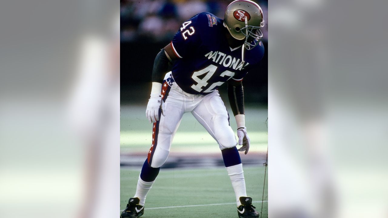 49ers Legends Ronnie Lott, Steve Young among Best-selling Throwback Jerseys