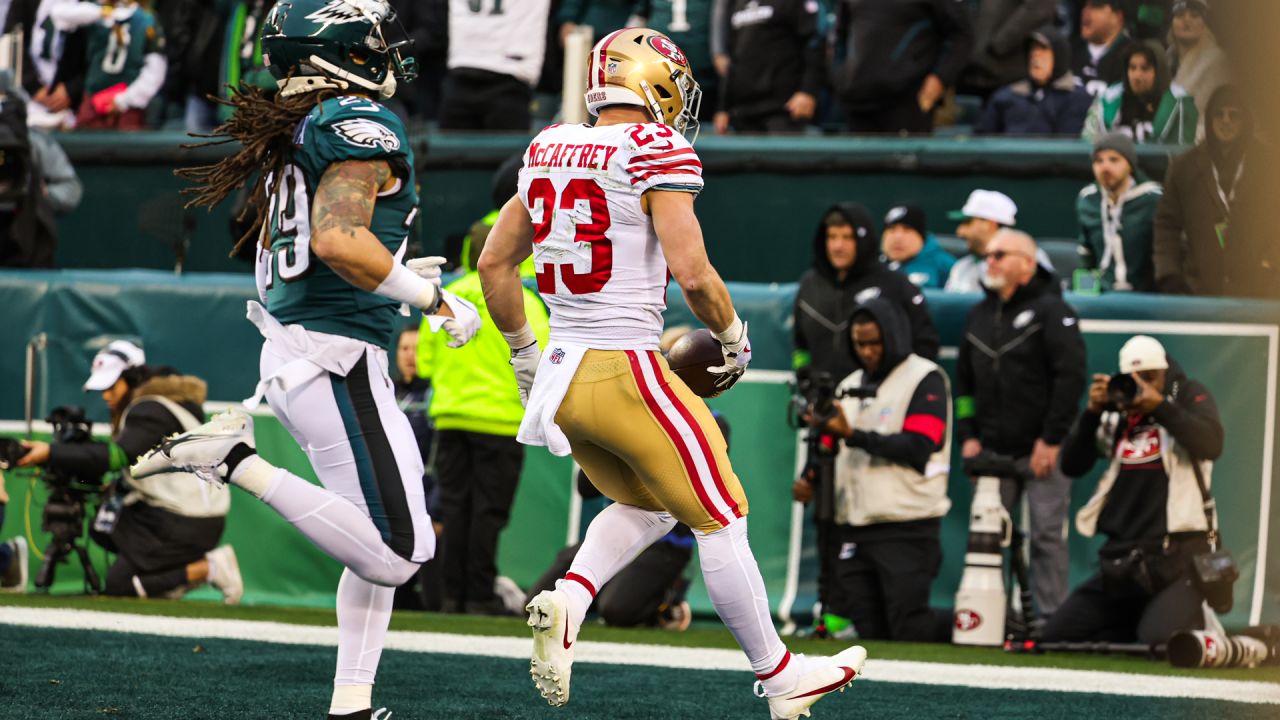 San Francisco 49ers vs. Philadelphia Eagles. Fans support on NFL Game.  Silhouette of supporters, big screen with two rivals in background Stock  Photo - Alamy