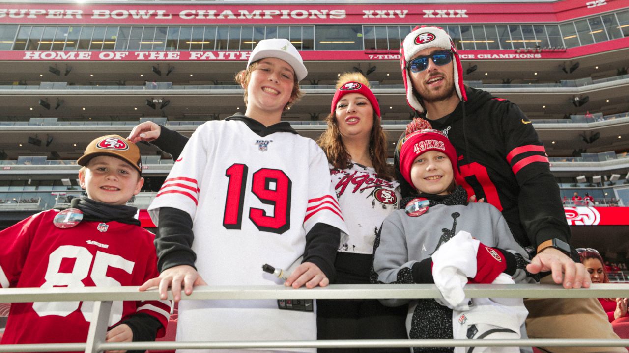 San Francisco 49ers on X: Cheer on the 49ers as they take on the Rams with  fellow Faithful at The Crossing in San Francisco for a FREE 49ers PRIDE  Watch Party pres.