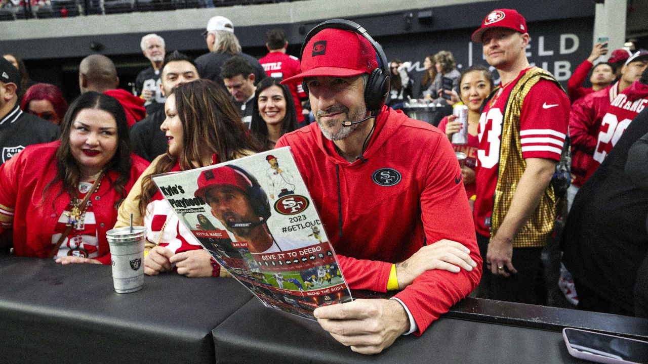 Raiders fan epically proposes to 49ers fan on Allegiant Stadium field – NBC  Sports Bay Area & California