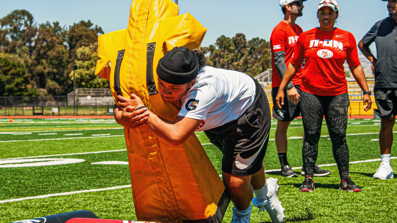 49ers PREP Hosts Girls Flag Football Skills Camp Powered by Gatorade