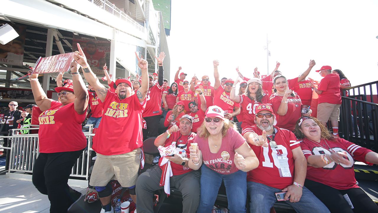 Week 9 49ers Cardinals Halftime Show 