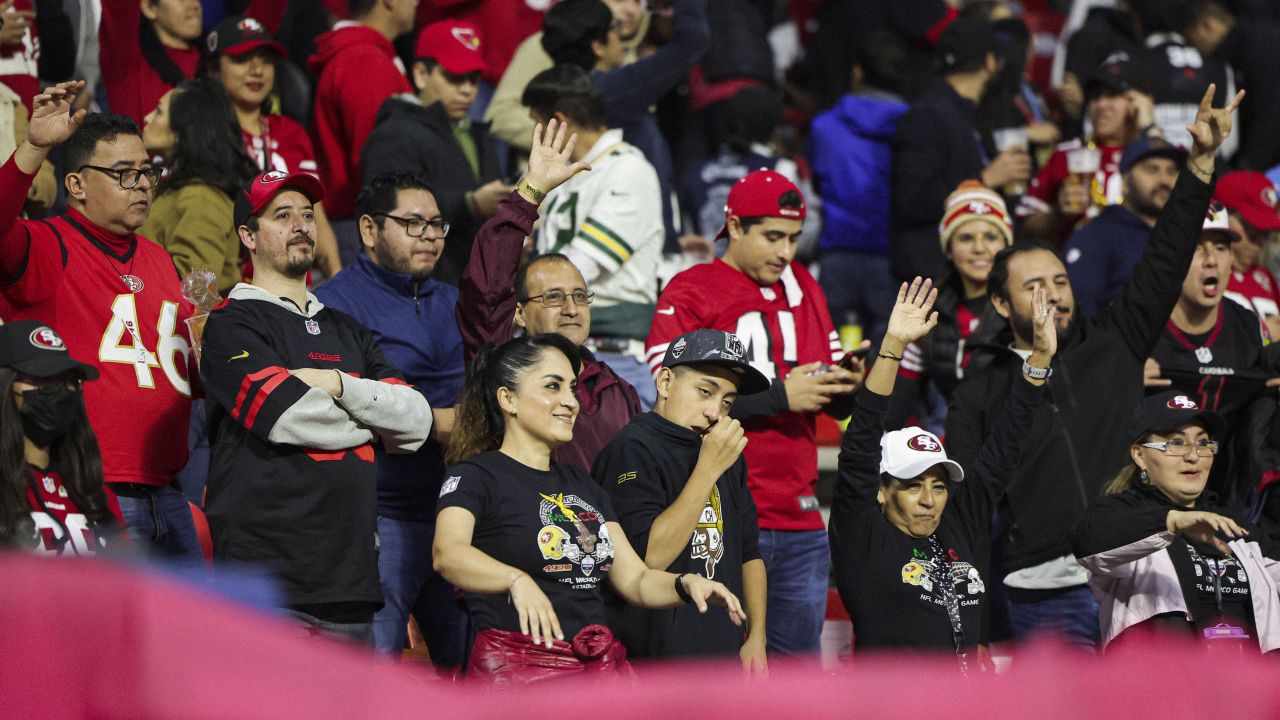 49ers players, coach praise Mexico City fans for Monday night's turnout -  Sactown Sports