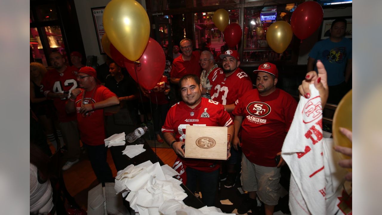 Many local San Francisco 49ers fans watch playoff games in bars, News