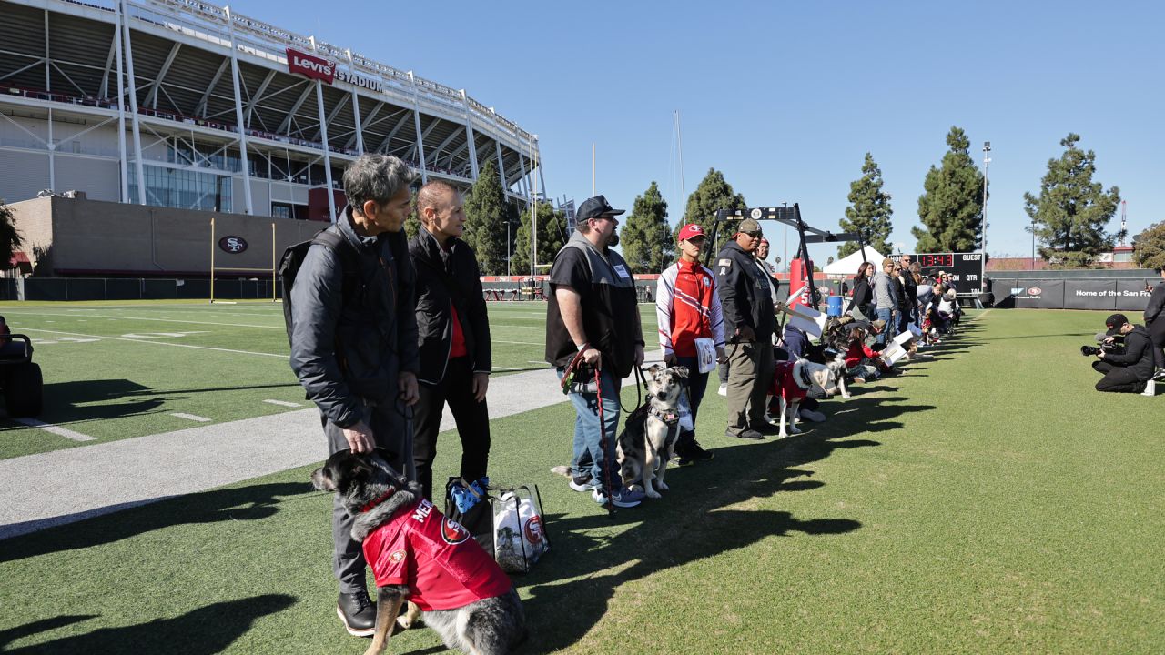 Operation: Care and Comfort sends Defense Logistics Agency veterans to the  San Francisco 49ers' training camp > Defense Logistics Agency > News  Article View