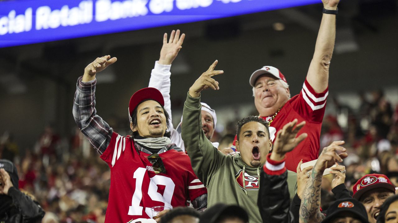 49er faithful cheer on Niners ahead of showdown with LA Rams