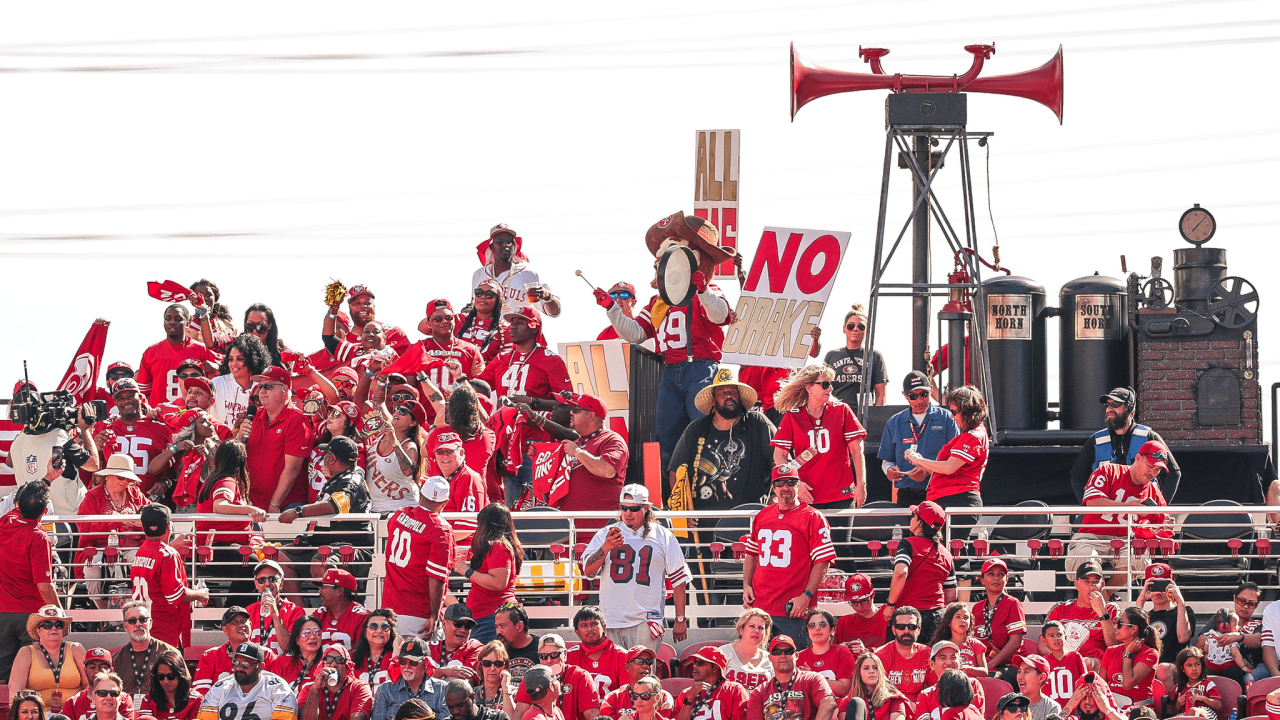 Mitchell & Ness - San Francisco 49ers Fans! Come to the 49ers Team Store  located at Levi's Stadium this Sunday November 10th from 1-3 PM for a  special event with LEGENDARY Running