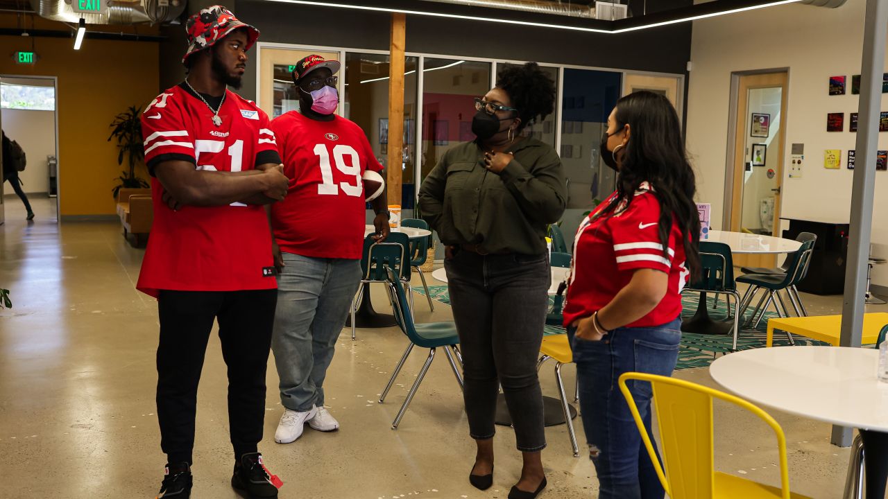 49ers Players Take a Trip to RYSE Youth Community Center