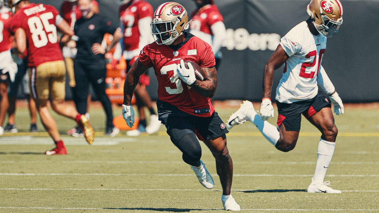 49ers training camp: Best sights and sounds, from Aiyuk as WR1 to another  Shanahan ballboy – Daily Democrat