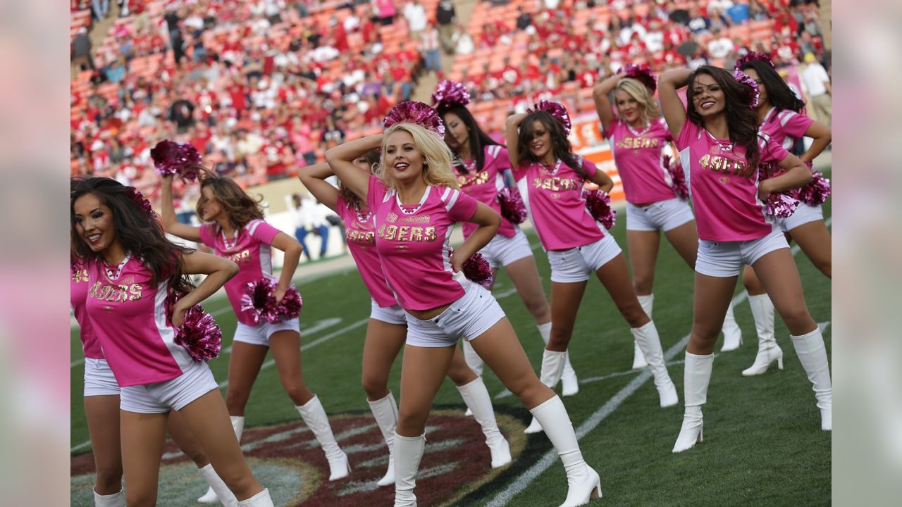 Peanuts Characters San Francisco 49ers In October We Wear Pink