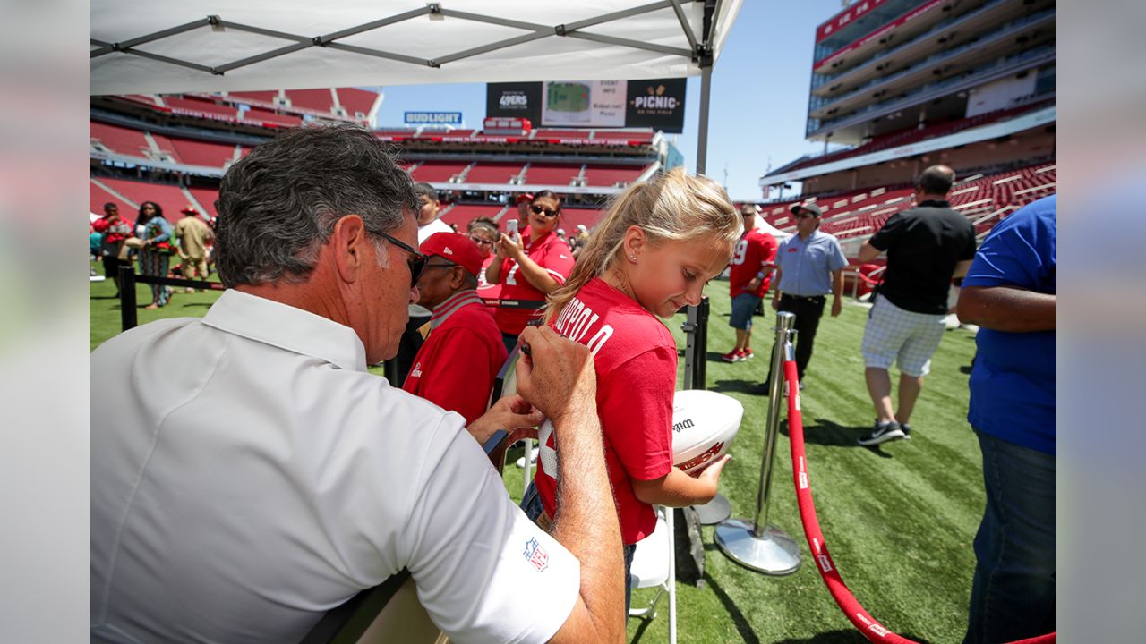 49ers Picnic On the Field