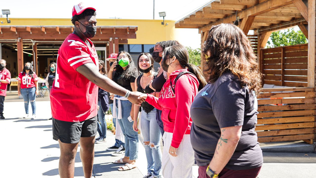 49ers Players Take a Trip to RYSE Youth Community Center