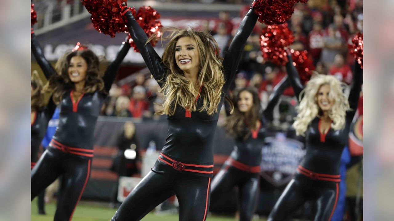 San Francisco 49ers on X: Meet Gold Rush members Sophia and Cassie!    / X