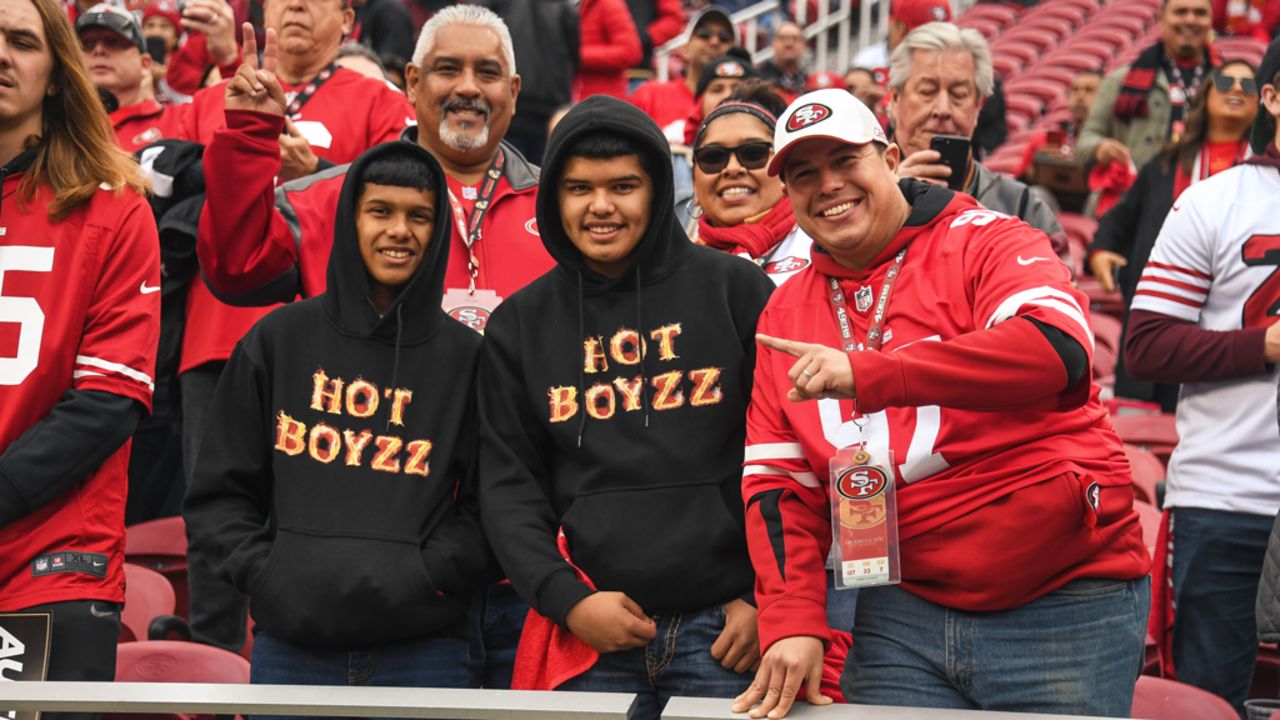 HOTBOYZZ THE BLOCK IS HOT 49ers Niners Long Sleeve T-Shirt