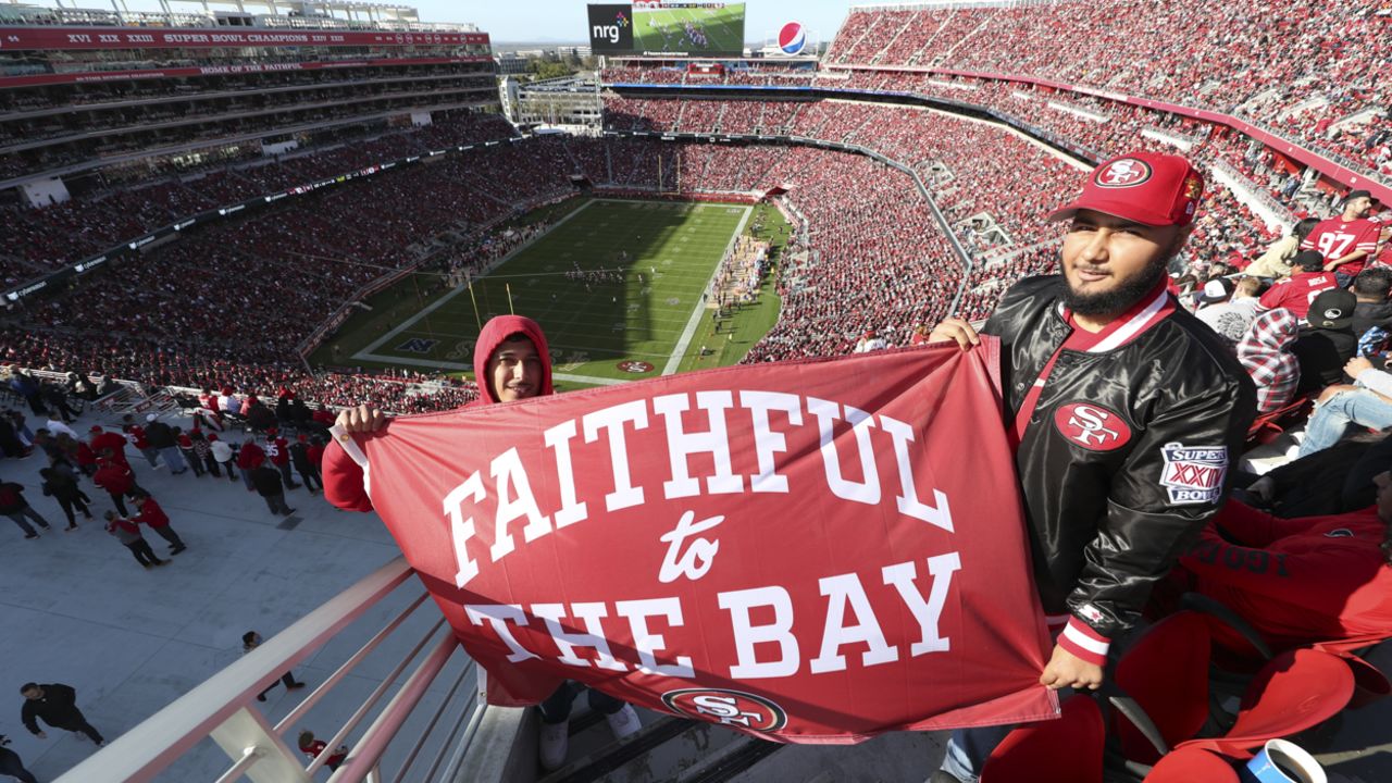 LOOK: Rainbow formed over Levi's Stadium after Patriots' win over 49ers