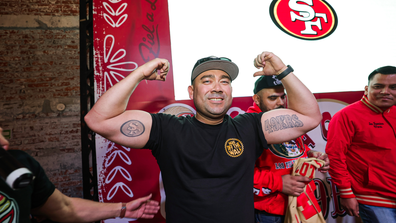 La Casa de los 49ers! Official home base for 49ers fans in México City.  Appearances by 49ers alumni, free giveaways, DJ and much more. This is  going on all weekend and the