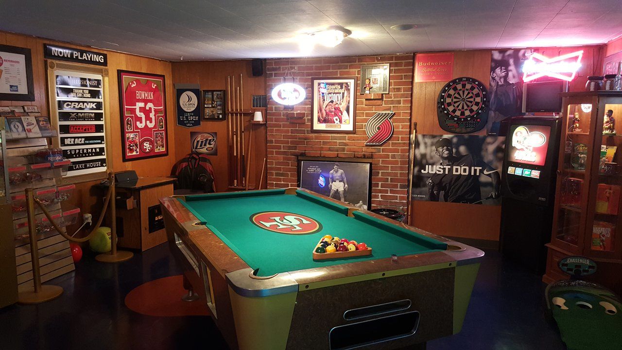 Best 49ers Fan Caves from Around the World