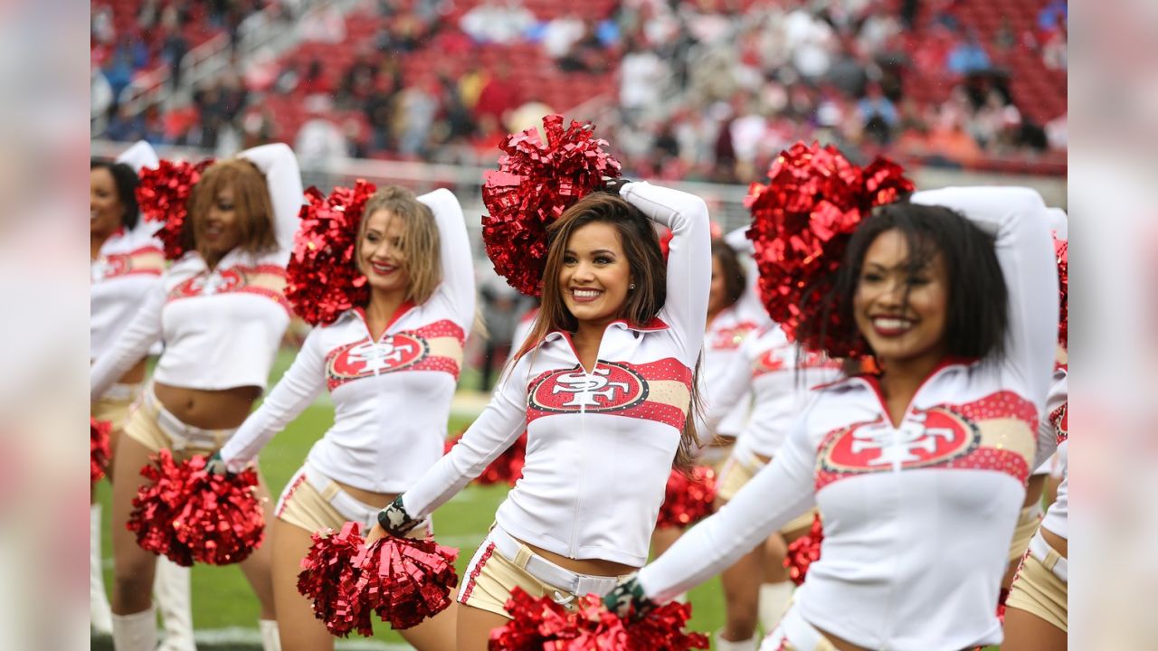 Flashback Friday – 2010 San Francisco 49ers Gold Rush Cheerleader