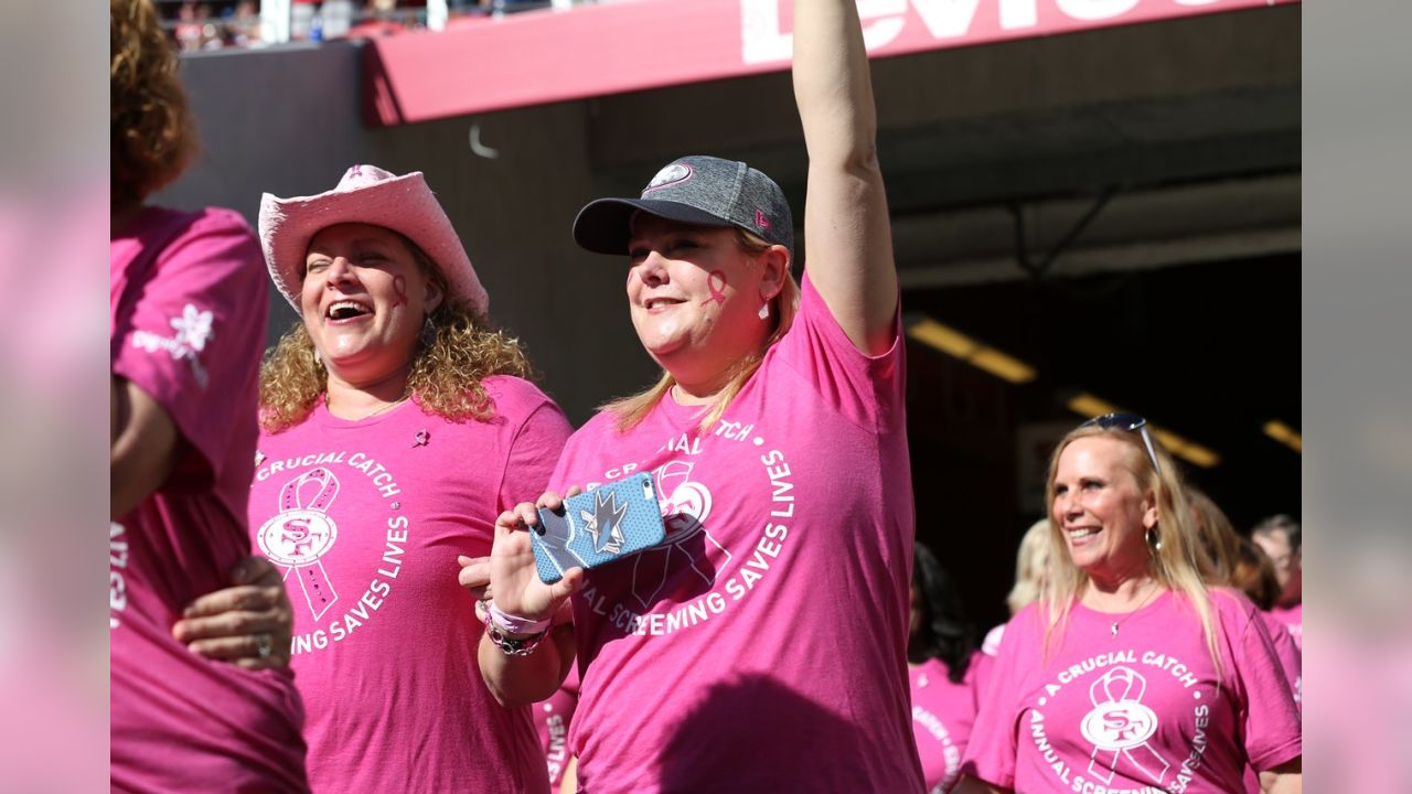 49ers Honor Breast Cancer Survivors at Halftime