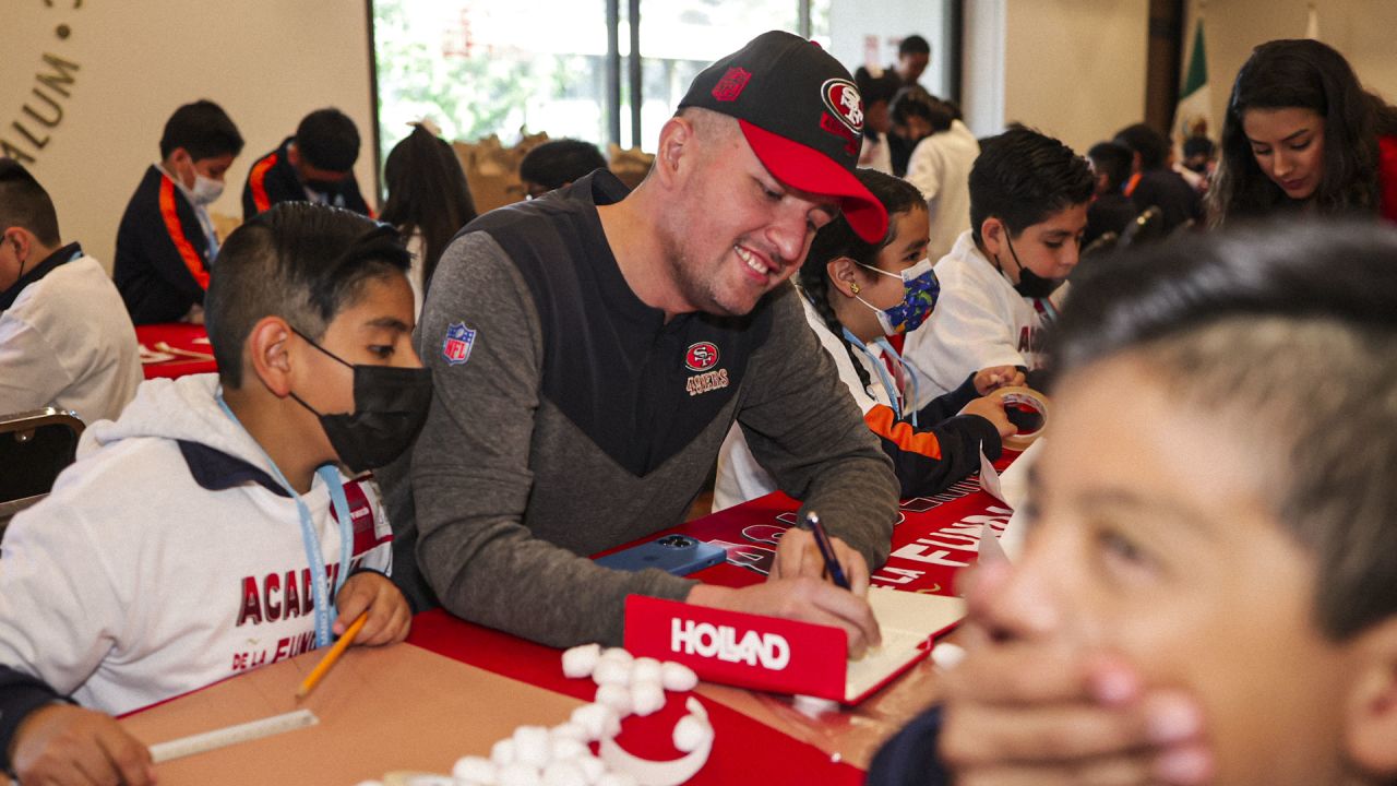 49ers Host Event to Empower and Educate Students of Mexico City