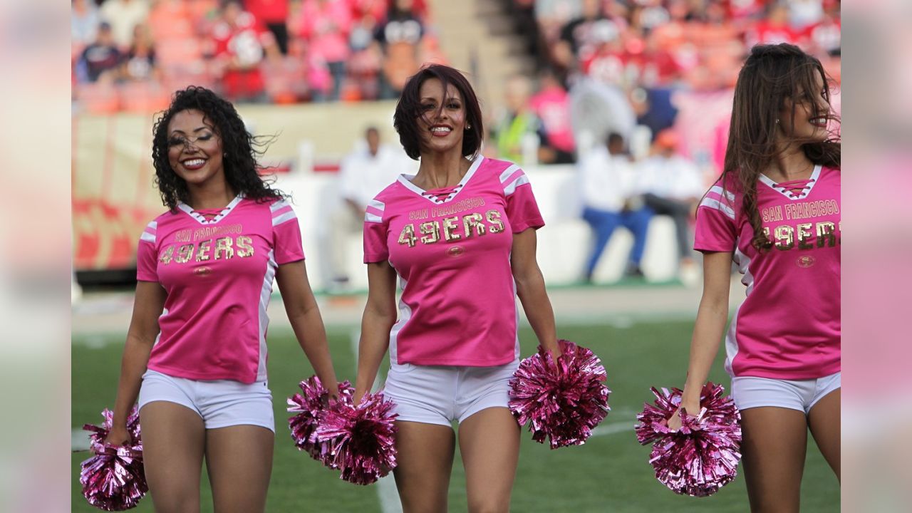 Peanuts Characters San Francisco 49ers In October We Wear Pink