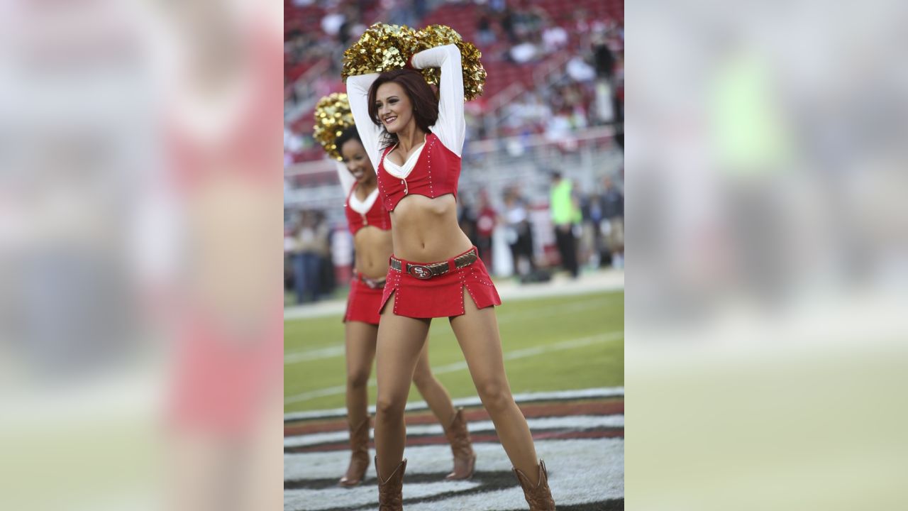 2,492 49ers Cheerleaders Stock Photos, High-Res Pictures, and