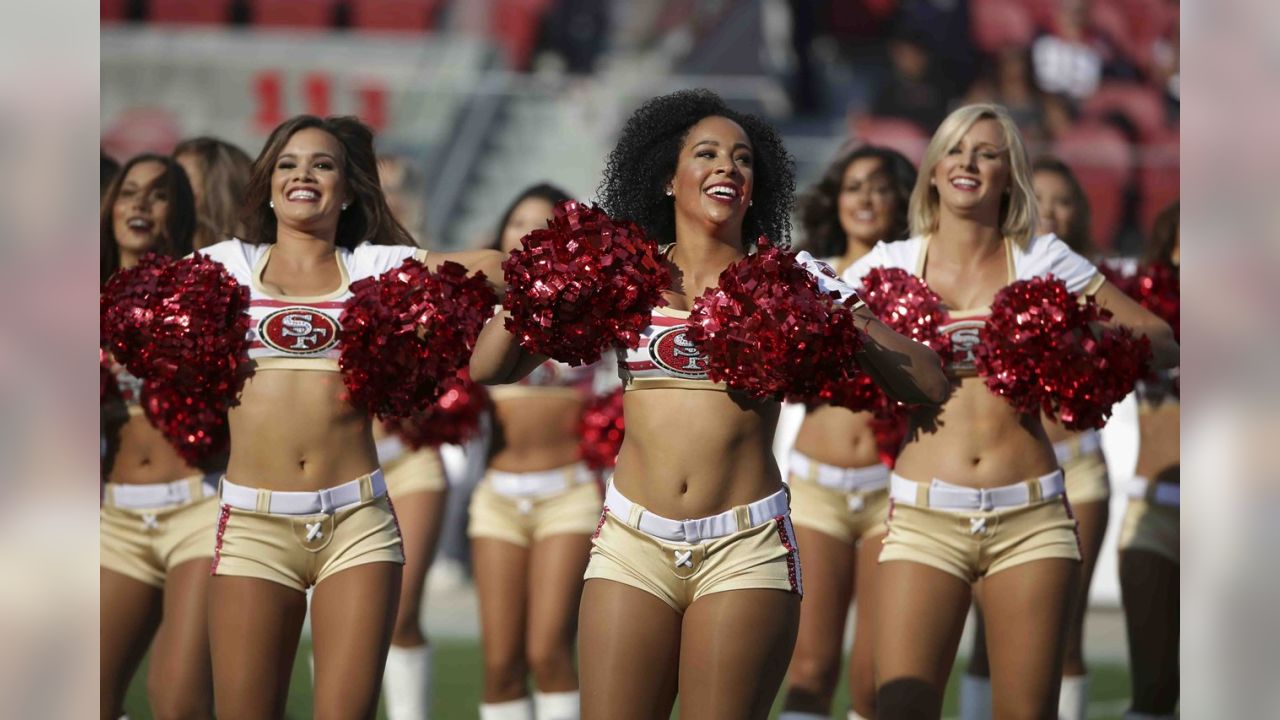 Gold Rush out & about cheering on our Niners to a #VictoryMonday 