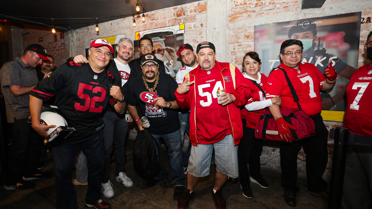 La Casa de los 49ers! Official home base for 49ers fans in México City.  Appearances by 49ers alumni, free giveaways, DJ and much more. This is  going on all weekend and the