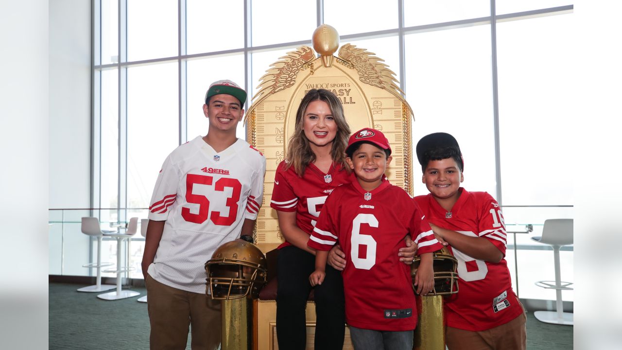 Daily Sports Smile: San Francisco 49ers surprise community members