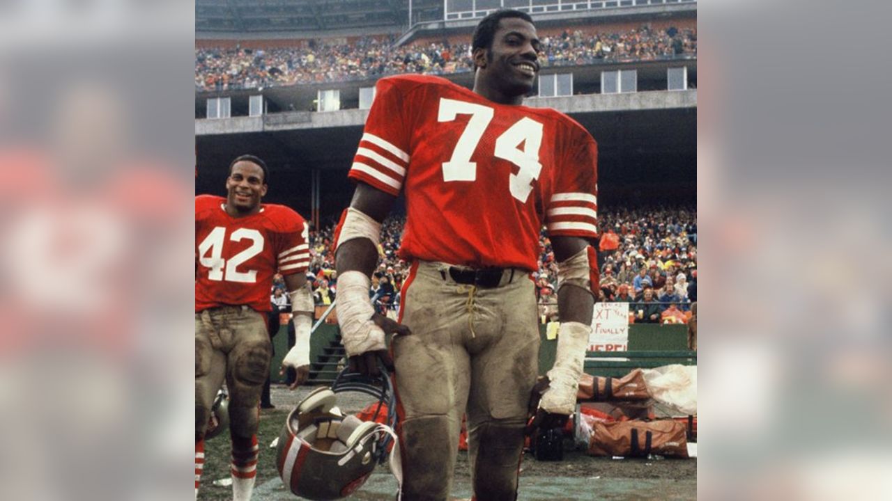 Fred Dean, 68, fearsome pass rusher of 49ers' dynasty, dies