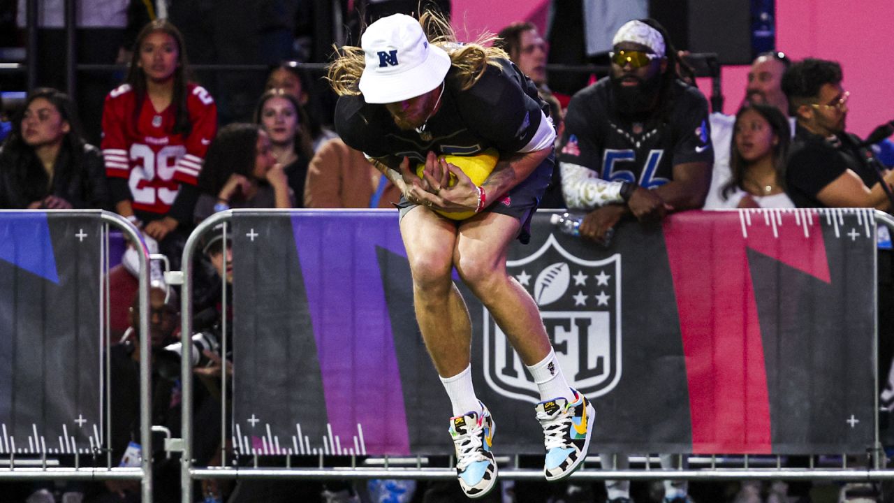 San Francisco 49ers tight end George Kittle and Minnesota Vikings running  back Dalvin Cook during the NFC AFC Pro Bowl practice on Saturday, Feb. 4,  2023 in Las Vegas. (AP Photo/Vera Nieuwenhuis