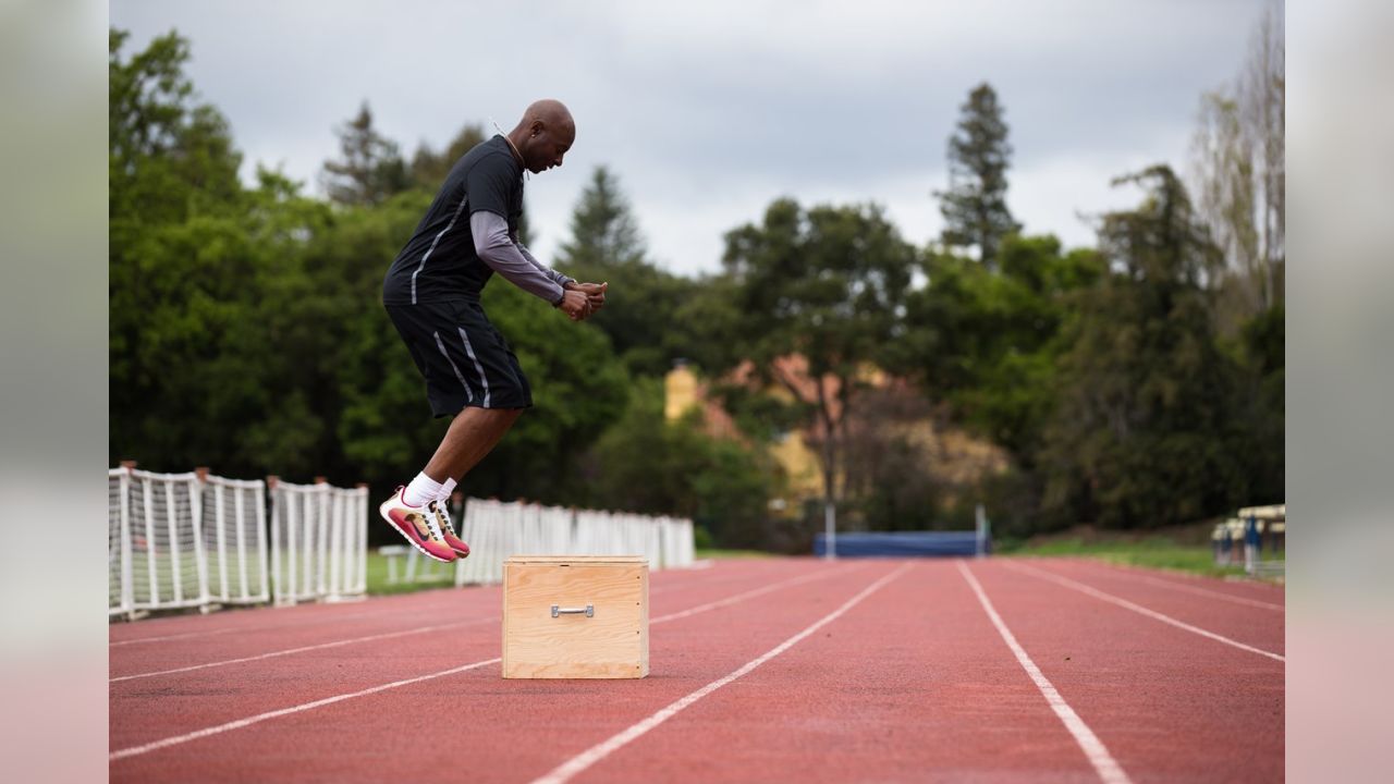 Nike releases tribute shoe for 49ers legend Jerry Rice