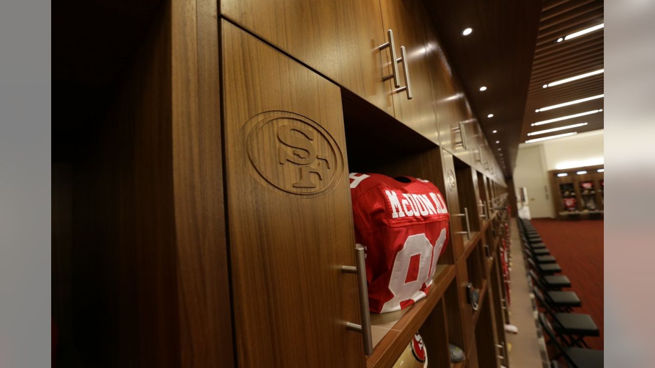 San Francisco 49ers introduce 'healing' light technology to locker rooms