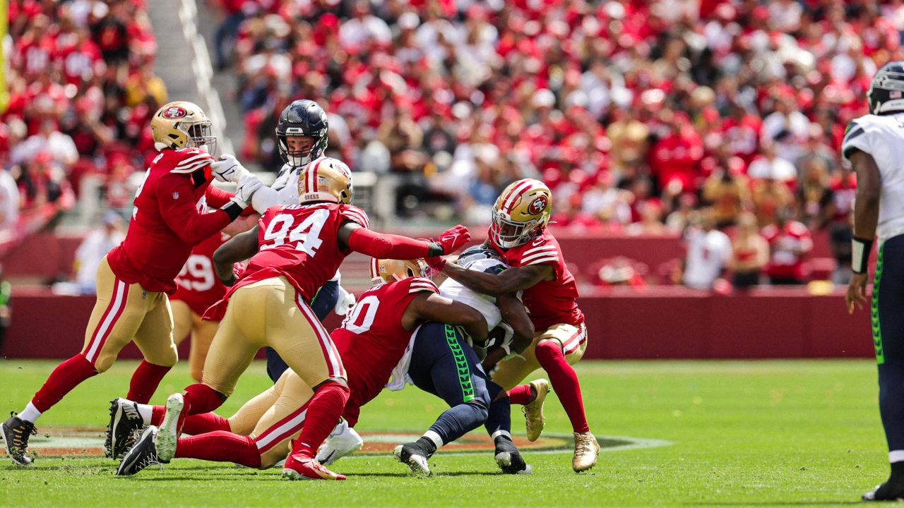 Seattle Seahawks vs. San Francisco 49ers. Fans support on NFL Game.  Silhouette of supporters, big screen with two rivals in background Stock  Photo - Alamy