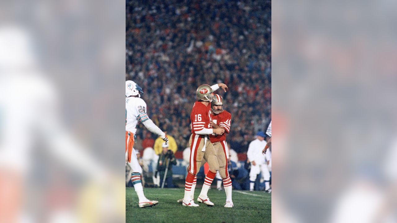 Super Bowl XIX: Joe Montana bests Dan Marino, 49ers beat Dolphins - Sports  Illustrated Vault