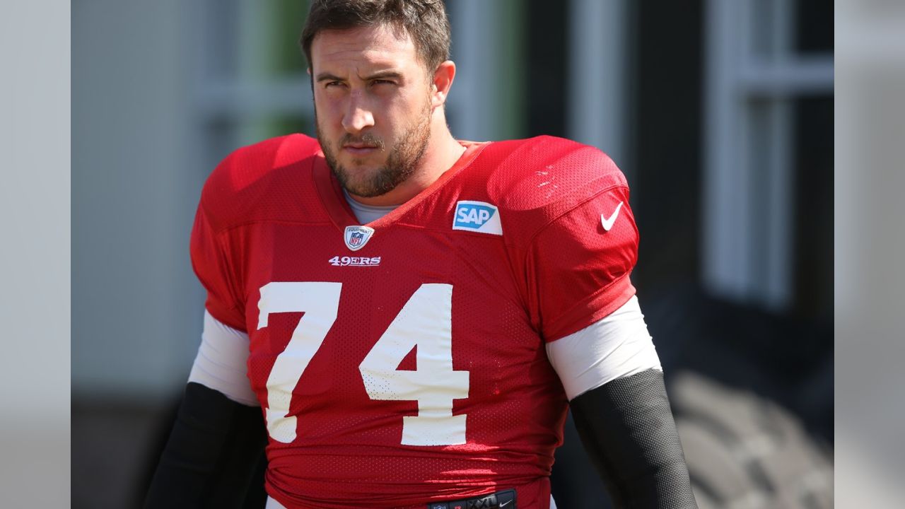 San Francisco 49ers Joe Staley (74) celebrates his 17-yard pass