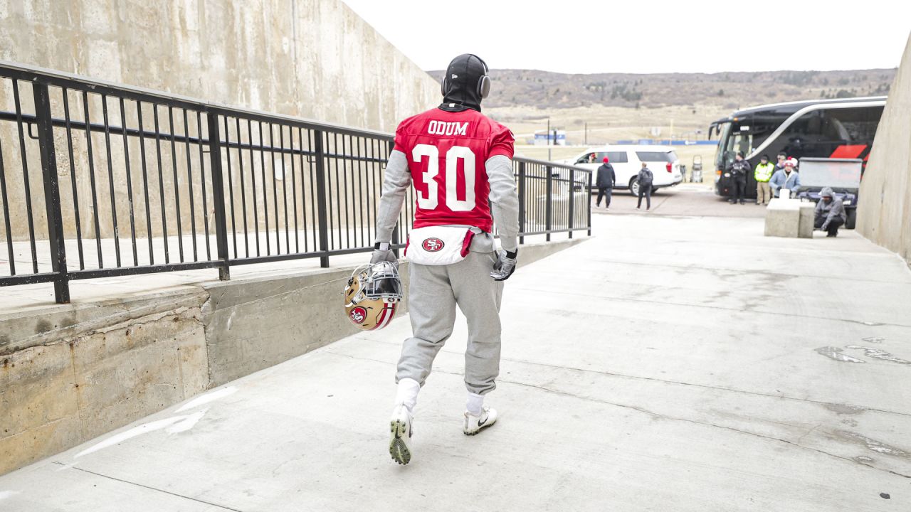 49ers Viajan a la Ciudad de México para Enfrentar a Cardinals en 'MNF'