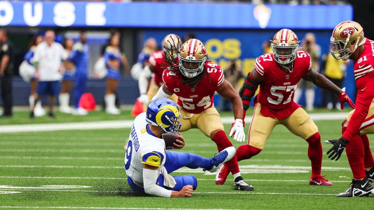 21,764 San Francisco 49ers V Los Angeles Rams Photos & High Res