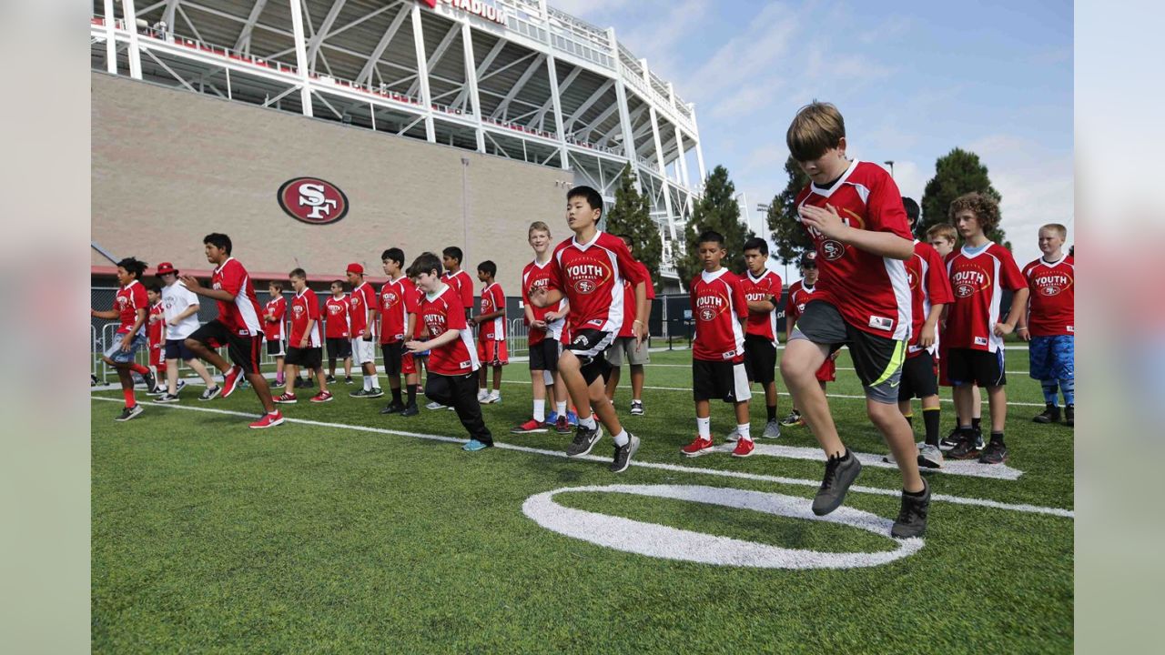 San Francisco 49ers host youth football camp at Levi's Stadium