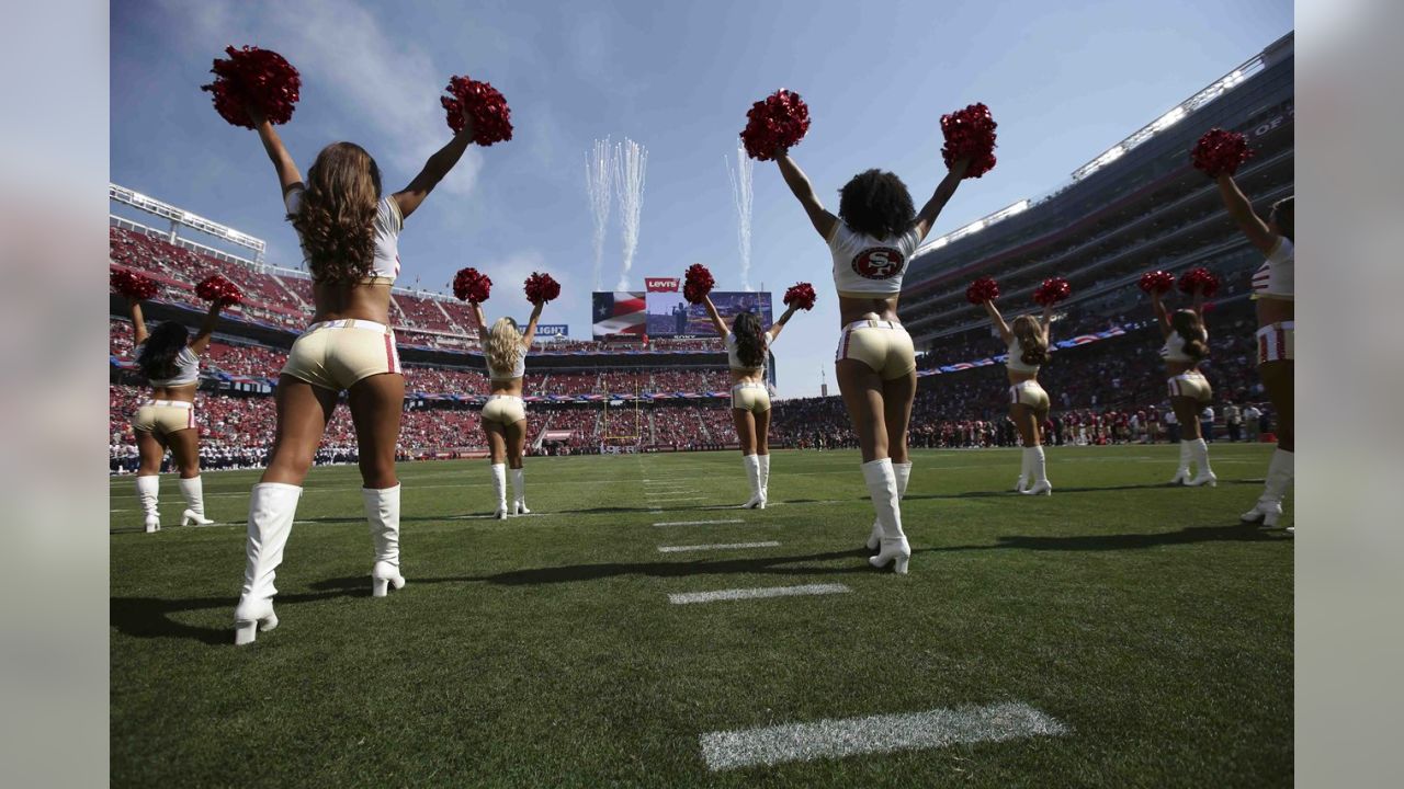 San Francisco 49ers - Gold Rush rocking their Color Rush