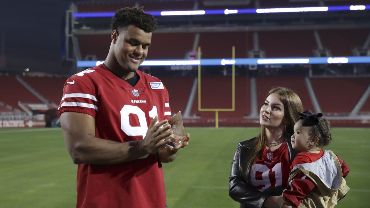 Arik Armstead's Teammates and Family Surprise Him with Man of the