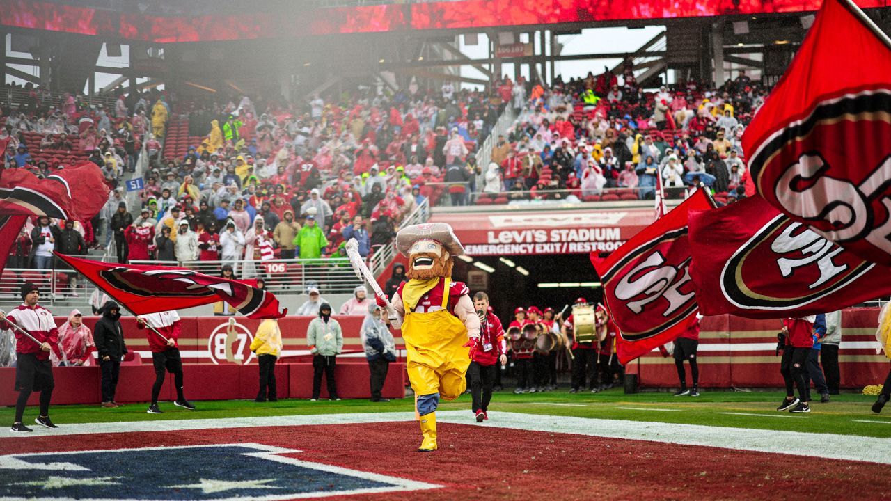 49ers Open Nickelodeon Super Wild Card Weekend with Touchdown Drive 