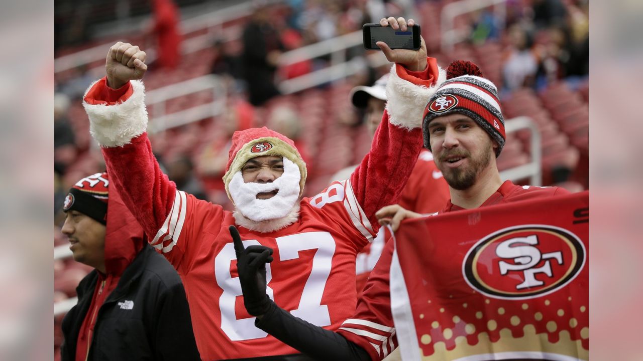 49ers Fan Clubs Offer Unique Opportunities for Fans in 2016